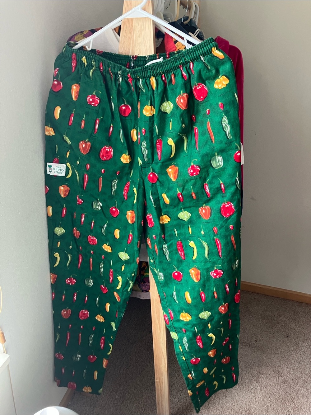 The Happy Chef Unisex Green Pepper-Print Pajama Pants L